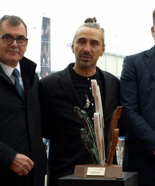 La scultura-simbolo per i 125 anni di Fieracavalli